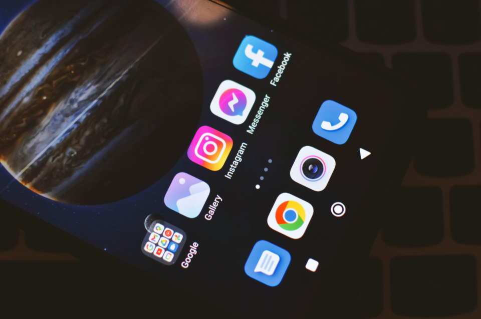 Stratégies de communication sur les réseaux sociaux pour propulser votre entreprise 4 réseau sociaux